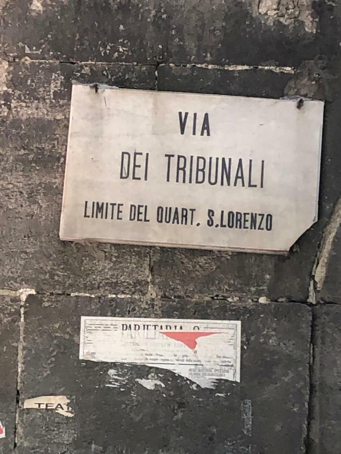 La Casina Di Lia In Via Dei Tribunali Неаполь Екстер'єр фото